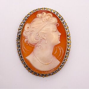 Vintage Italian Peach Shell Carved Cameo Pendant or Brooch in Gold Plated Silver